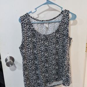 Stylish Black and White Leopard Print Tank Top